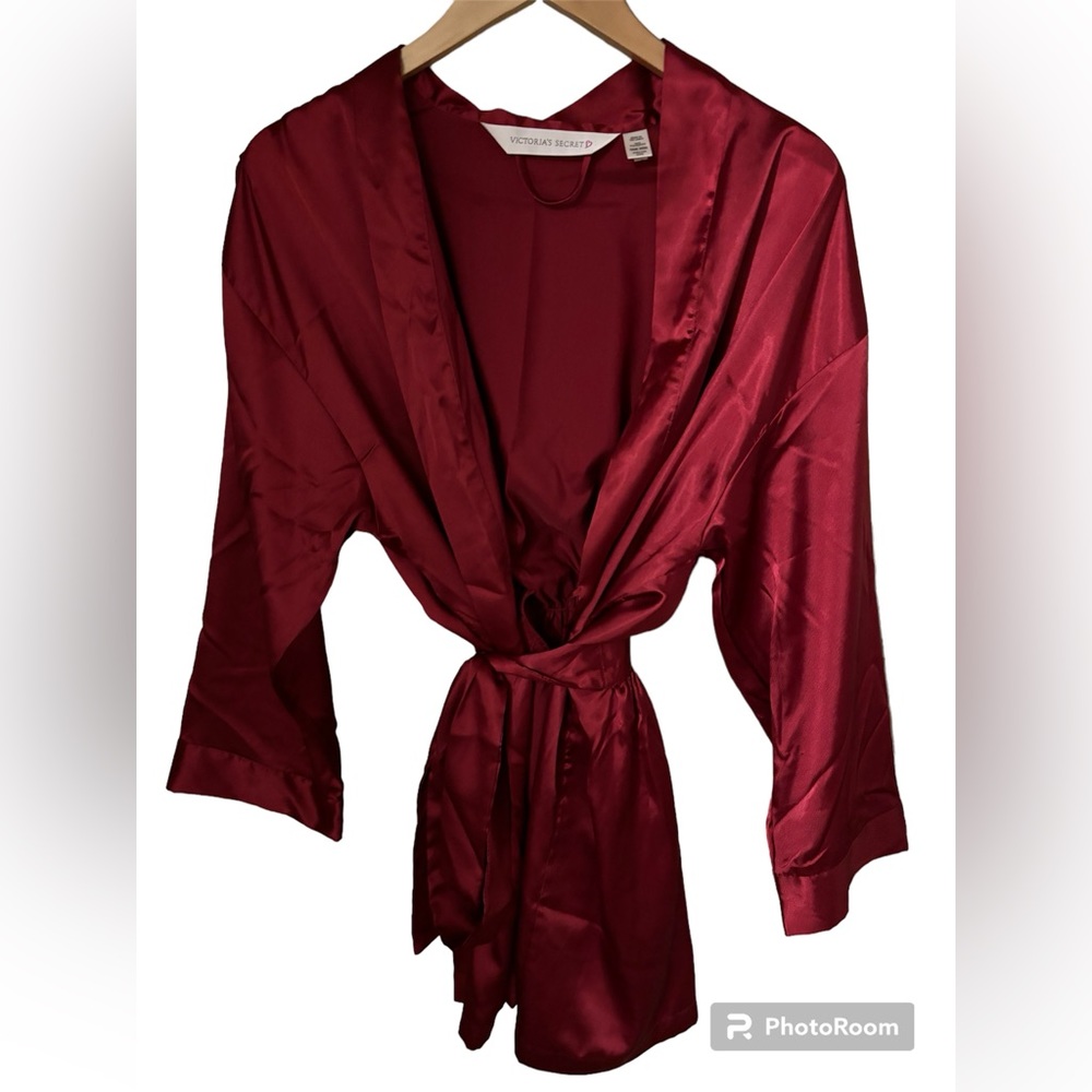 Vintage Victoria’s Secret robe